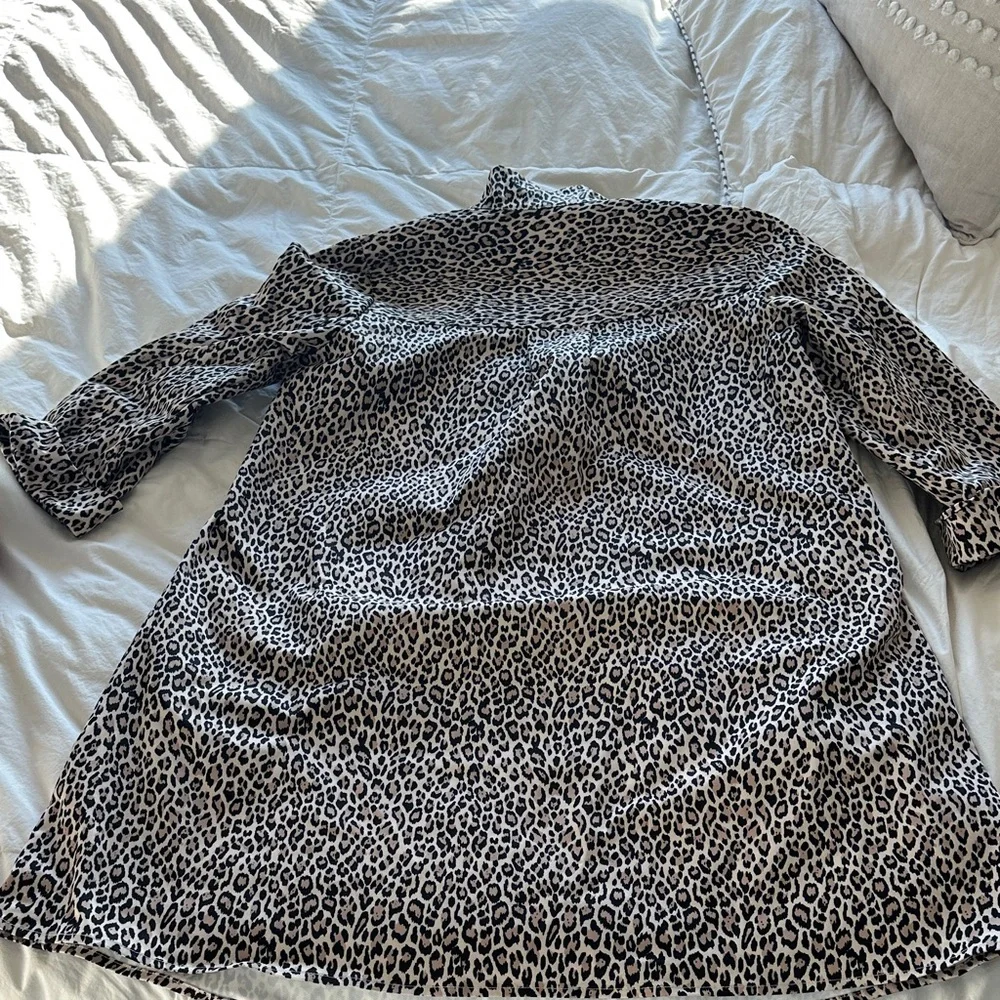 Tuckernuck Black and White Leopard Blouse - Picture 5 of 8
